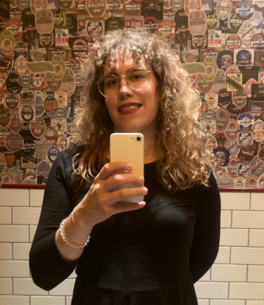 Emilie Lekve har skrevet om selvfremstilling av transpersoner i offentligheten.