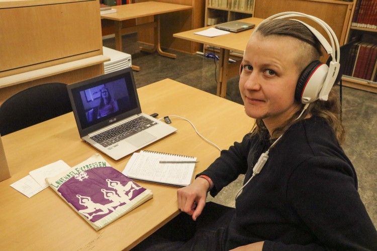 Masterstudent Siv Taule er ein av to som har fått stipend frå Skeivt arkiv. Ho skriv om lesbisk-feministiske tidskrift frå 70- og 80-tallet.