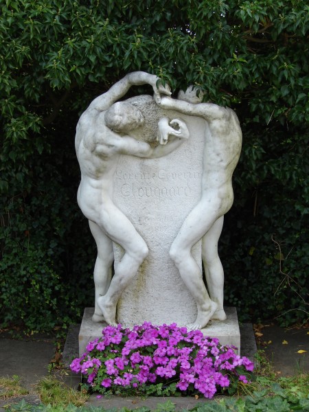 Minnesmerket over Skougaard på Langesund Kirkegård. Foto: Wikimedia commons/Orf3us